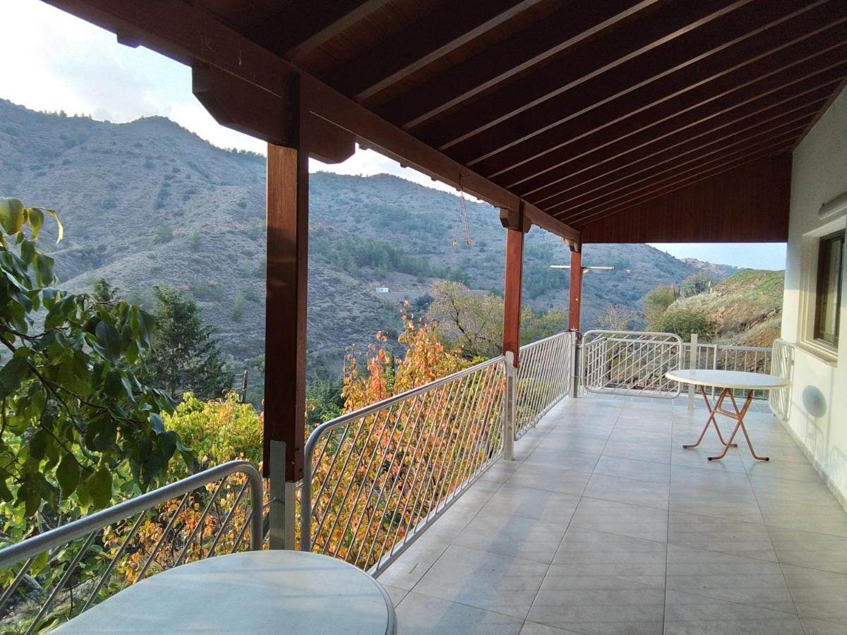 Kampi Double Storey House In The Village Lodge Nicosia