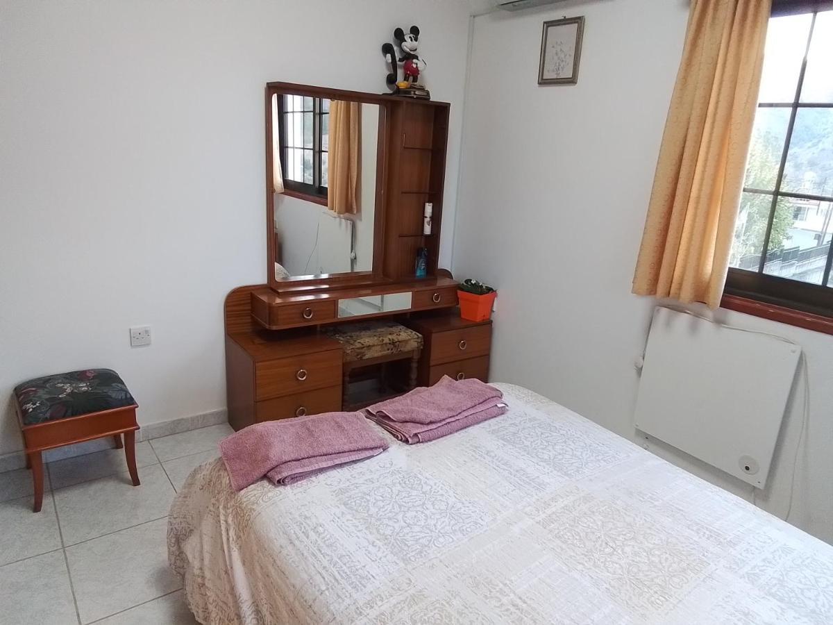Kampi Double Storey House In The Village Lodge *